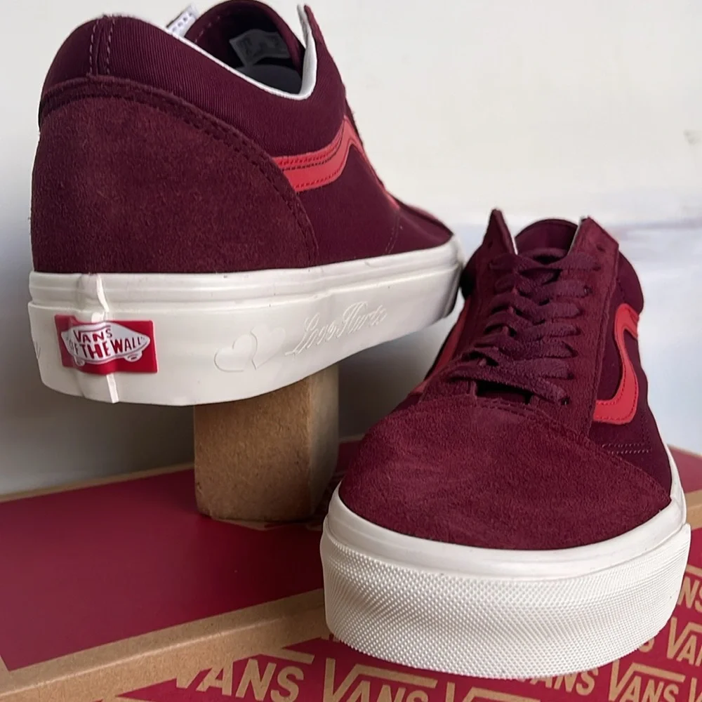 Vans Men’s Old Skool
Secret Lover Port Royale
VN0007NT4QU
Sneakers - Picture 10 of 16